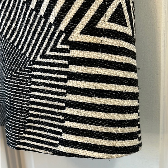 Anthropologie HD in Paris Black and White Geometric Tapestry Tank Top - Sz Small - Picture 9 of 16